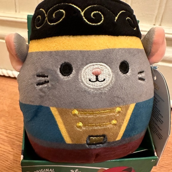 Squishmallow Murray the Nutcracker. Discontinued. BNWT - Picture 5 of 5